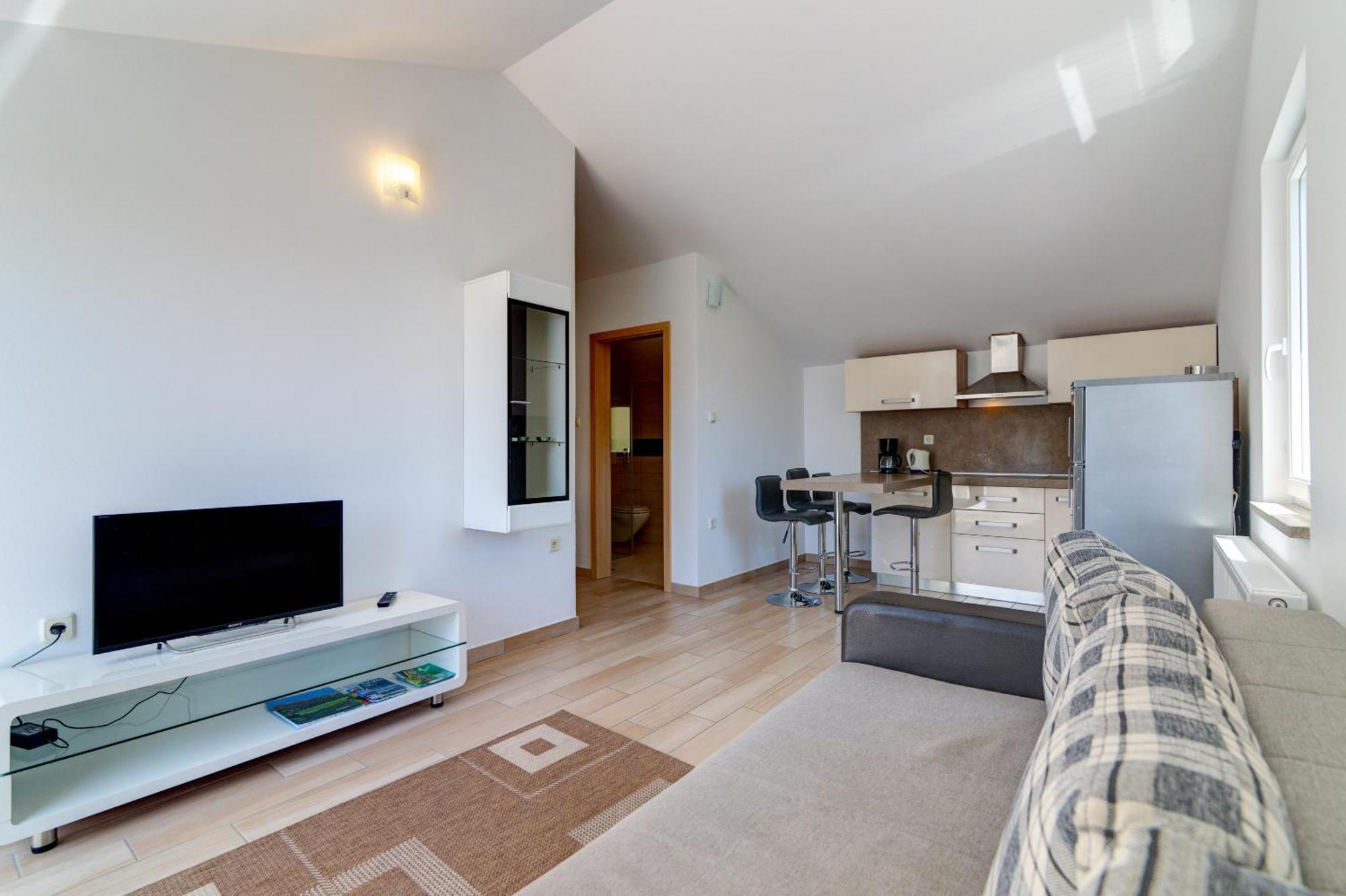Apartmani Lili Novi Vinodolski Ngoại thất bức ảnh