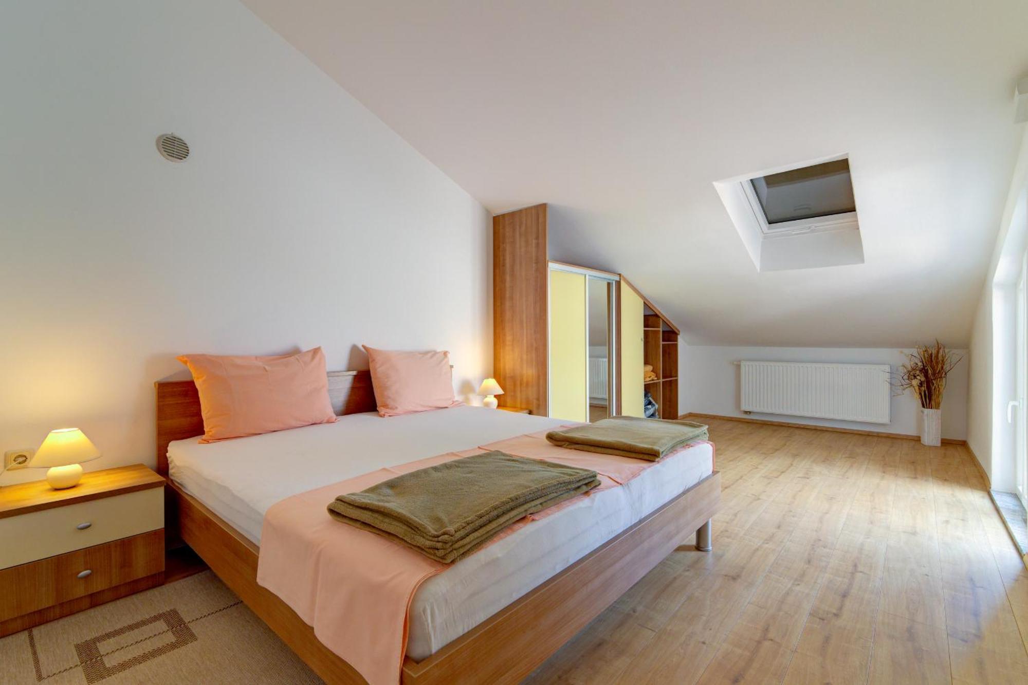 Apartmani Lili Novi Vinodolski Ngoại thất bức ảnh