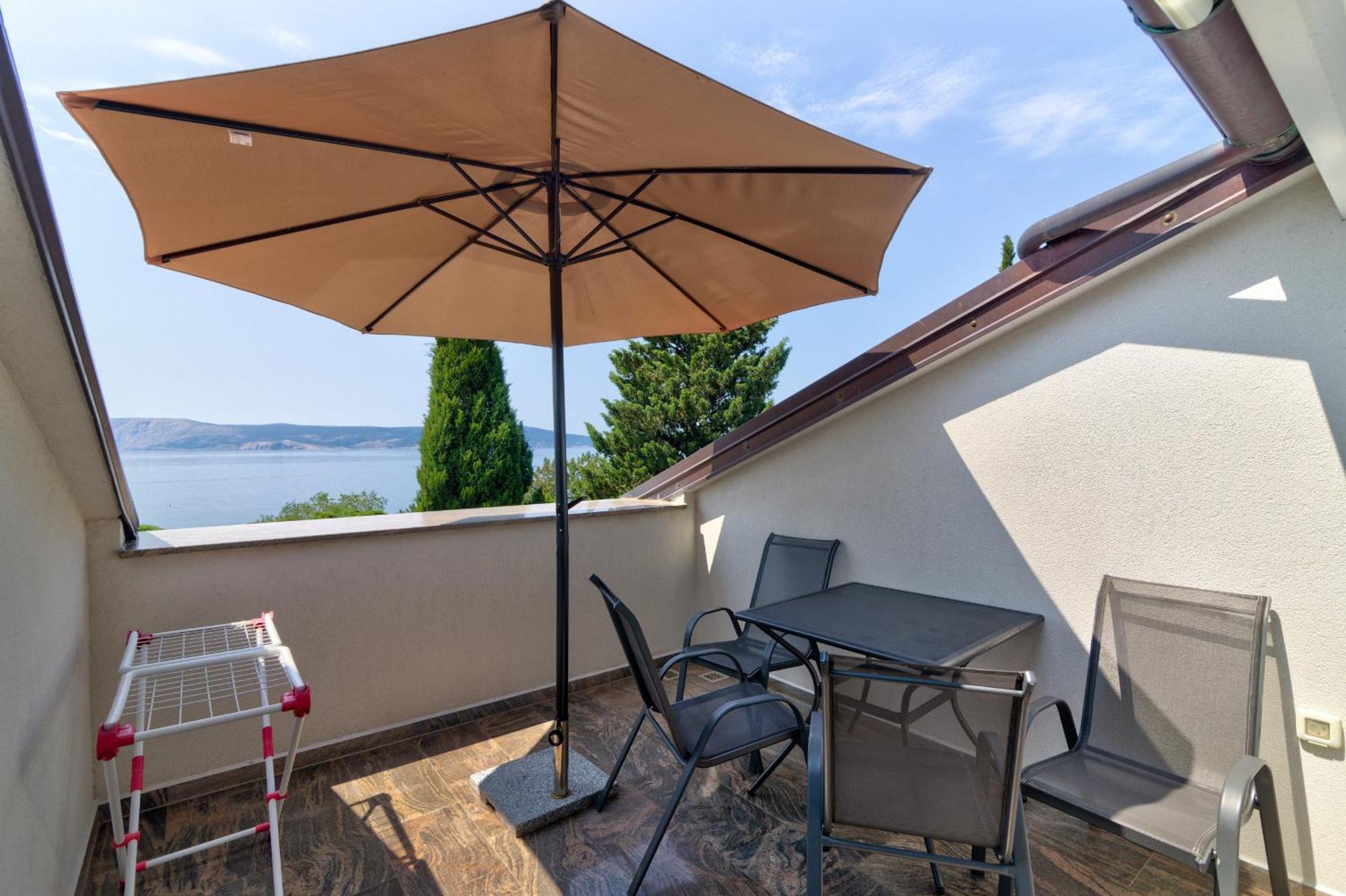 Apartmani Lili Novi Vinodolski Ngoại thất bức ảnh