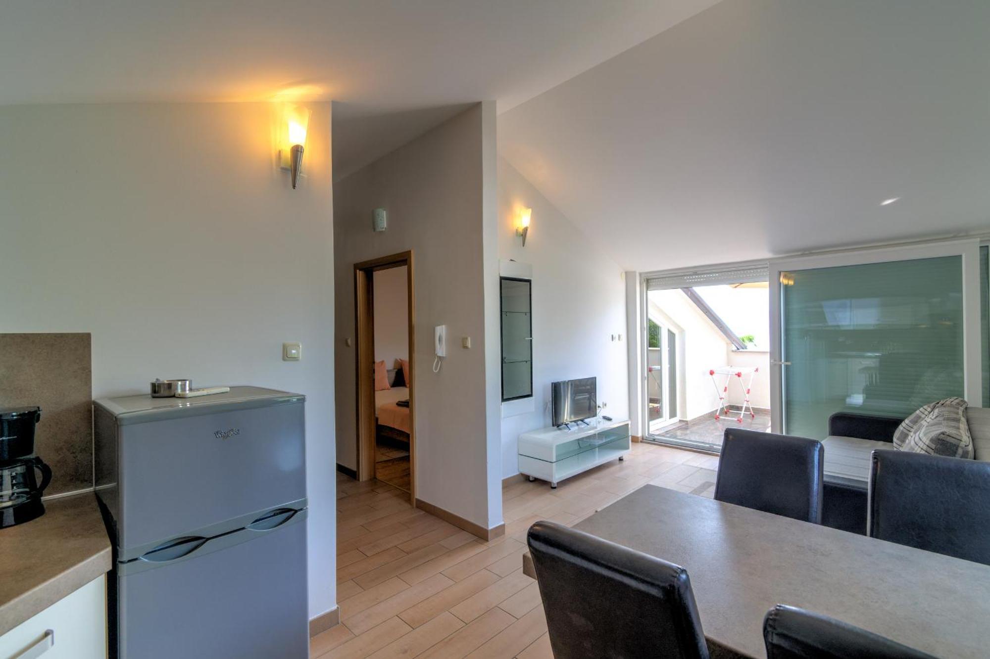 Apartmani Lili Novi Vinodolski Ngoại thất bức ảnh