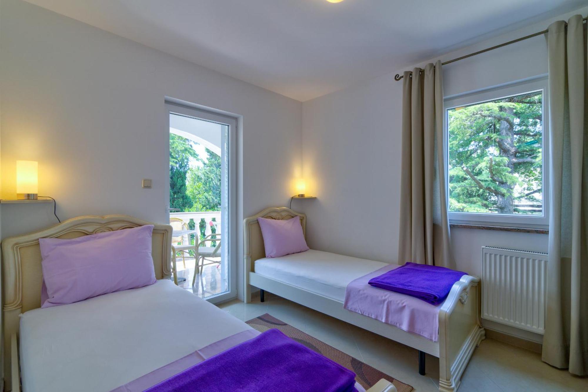 Apartmani Lili Novi Vinodolski Phòng bức ảnh